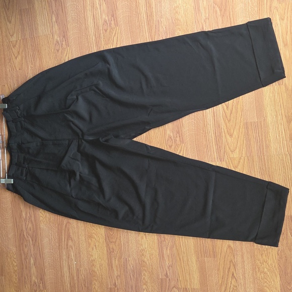 Elizabeth and James Black Pleated Pants Size 12 - Picture 9 of 10